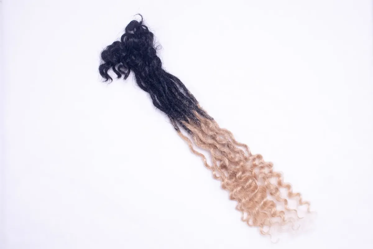 Curlé Tips, view 3
